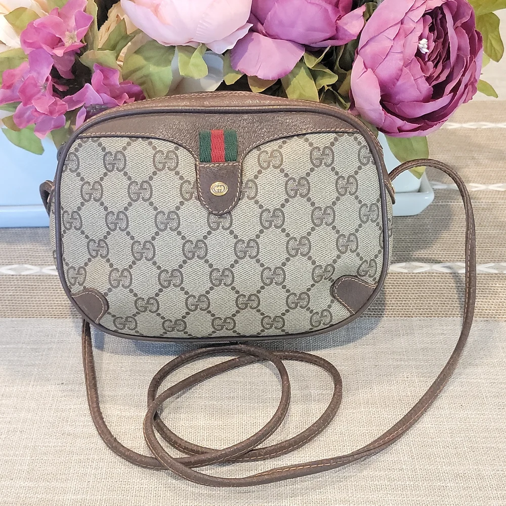 Authentic Gucci vintage sling bag - Picture 1 of 11